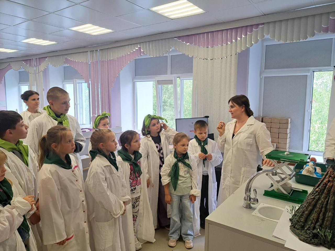 Экскурсия «Химические превращения».